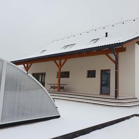 Holiday House Adam Prosecne Exterior foto
