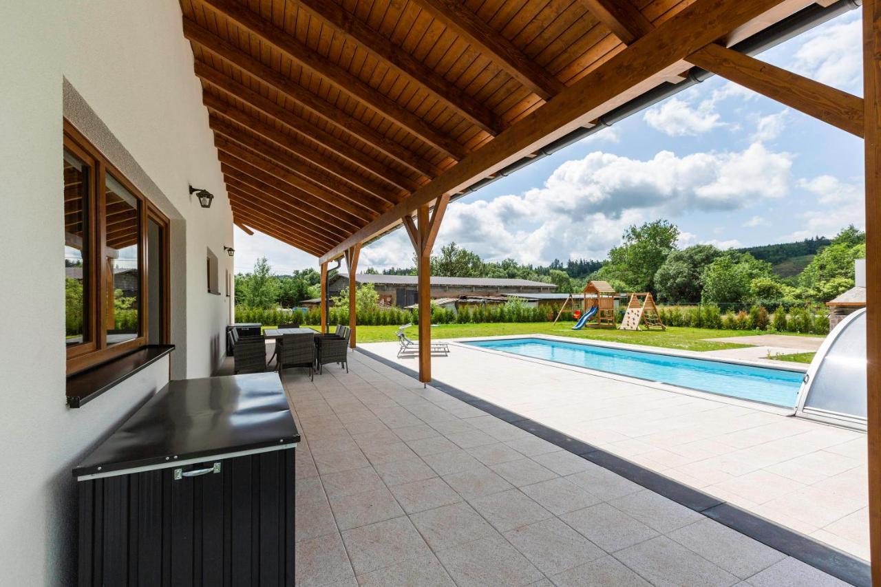 Holiday House Adam Prosecne Exterior foto