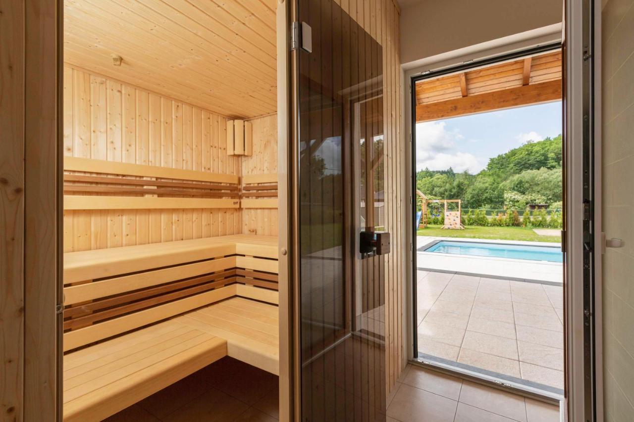 Holiday House Adam Prosecne Exterior foto